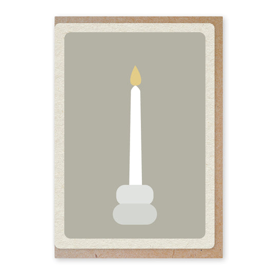 Een mooie duurzame enkele kaart met een kaars voor een Kerstgroet of een Nieuwjaarswens.